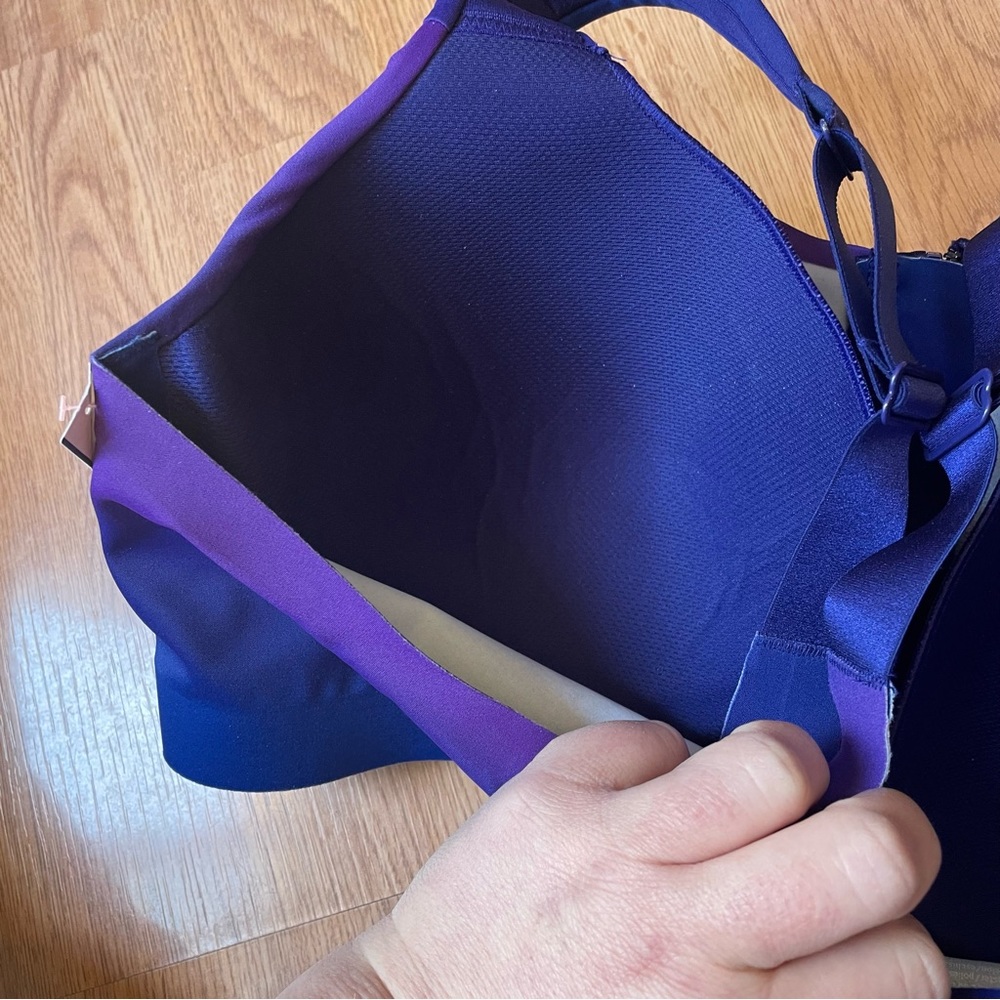 Victoria’s Secret Knockout Sports Bra - Picture 7 of 14